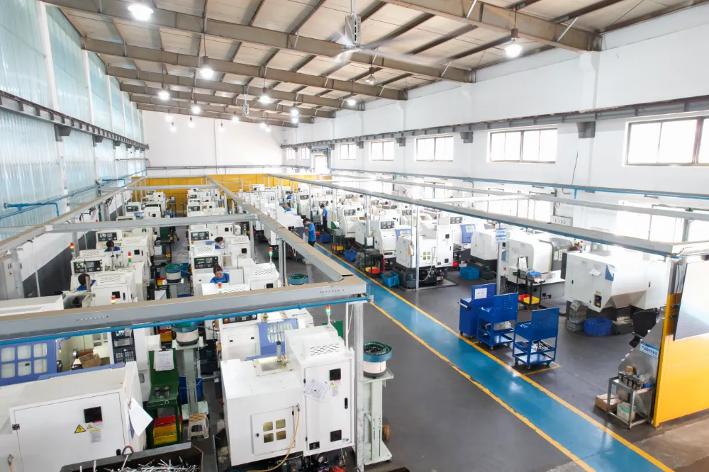 Usinagem CNC automatizada na f&aacute;brica da Deli-Newdexin para fixadores de a&ccedil;o inoxid&aacute;vel de alta qualidade.